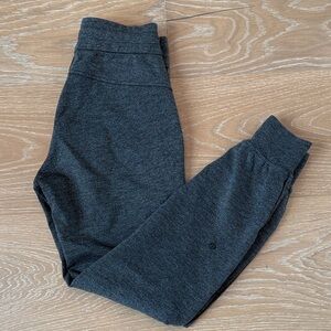 Lululemon On Track Jogger Size 2 Heathered Black